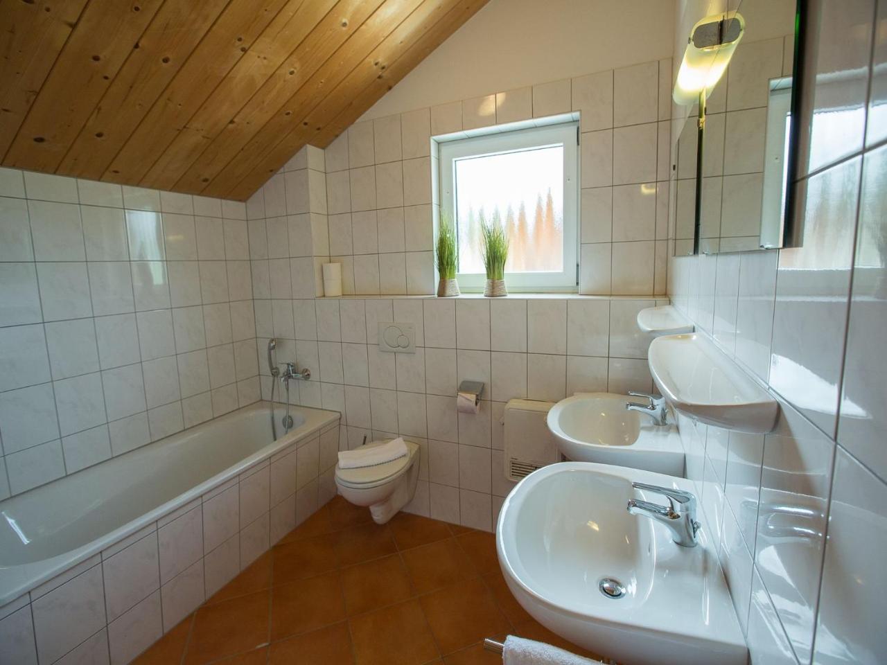 Вилла Chalet In Annaberg-Lungoetz With Shared Sauna Экстерьер фото